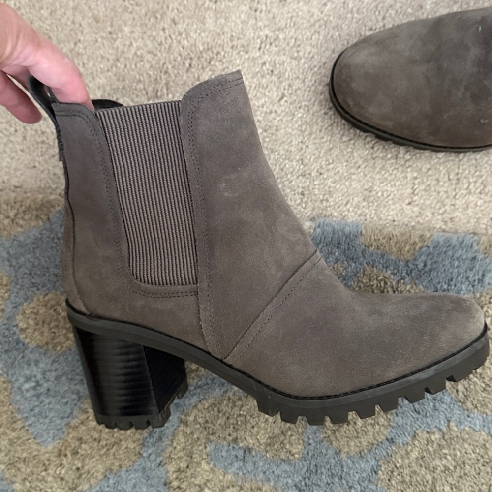 UGG Women's Ankle Boots - Taupe Suede